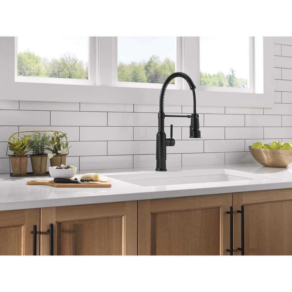 Matte Black Single Handle Pull-Down Spring Kitchen Faucet