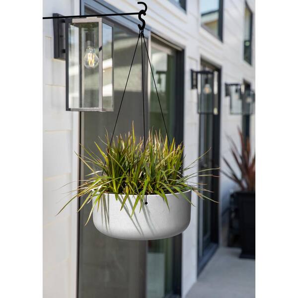 https://images.thdstatic.com/productImages/6b8d7160-96f5-5c95-a3b6-d4fb52aaac99/svn/white-veradek-hanging-planters-knbvhg14w-2pk-44_600.jpg