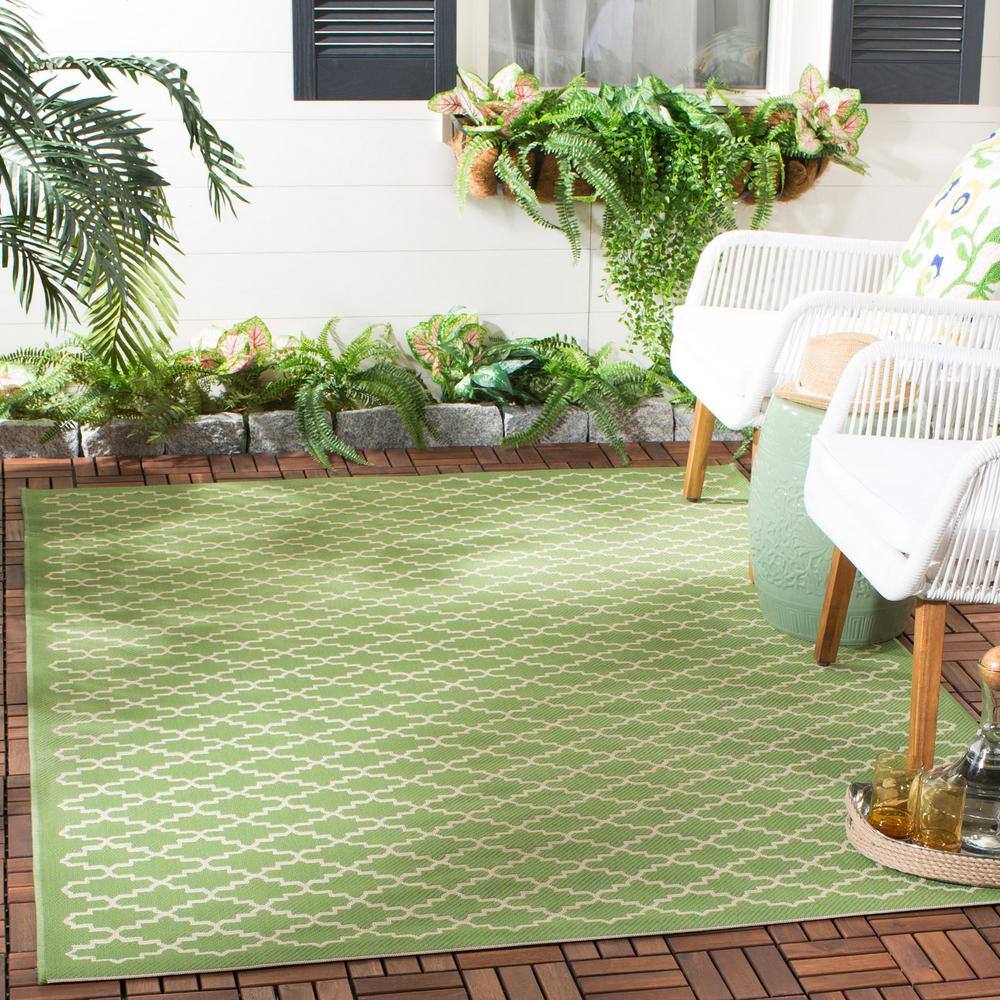 Courtyard Splashproof Green/Beige Trellis 2'7" x 5' Synthetic Area Rug