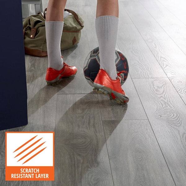 TrafficMaster - Silverton Oak 8 mm T x 7.5 in. W Water Resistant Laminate Wood Flooring (23.7 sqft/case)