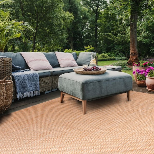 Courtyard Natural/Cream 7 ft. x 7 ft. Square Solid Indoor/Outdoor Patio  Area Rug