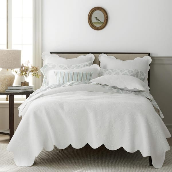 The Company Store Scallop Lightweight Quilted White Cotton King Sham  51199F-K-WHITE - The Home Depot
