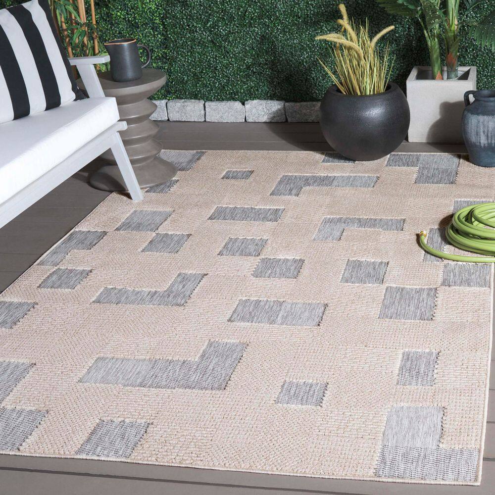 Gray Geometric 9' x 12' Synthetic Easy Care Rug