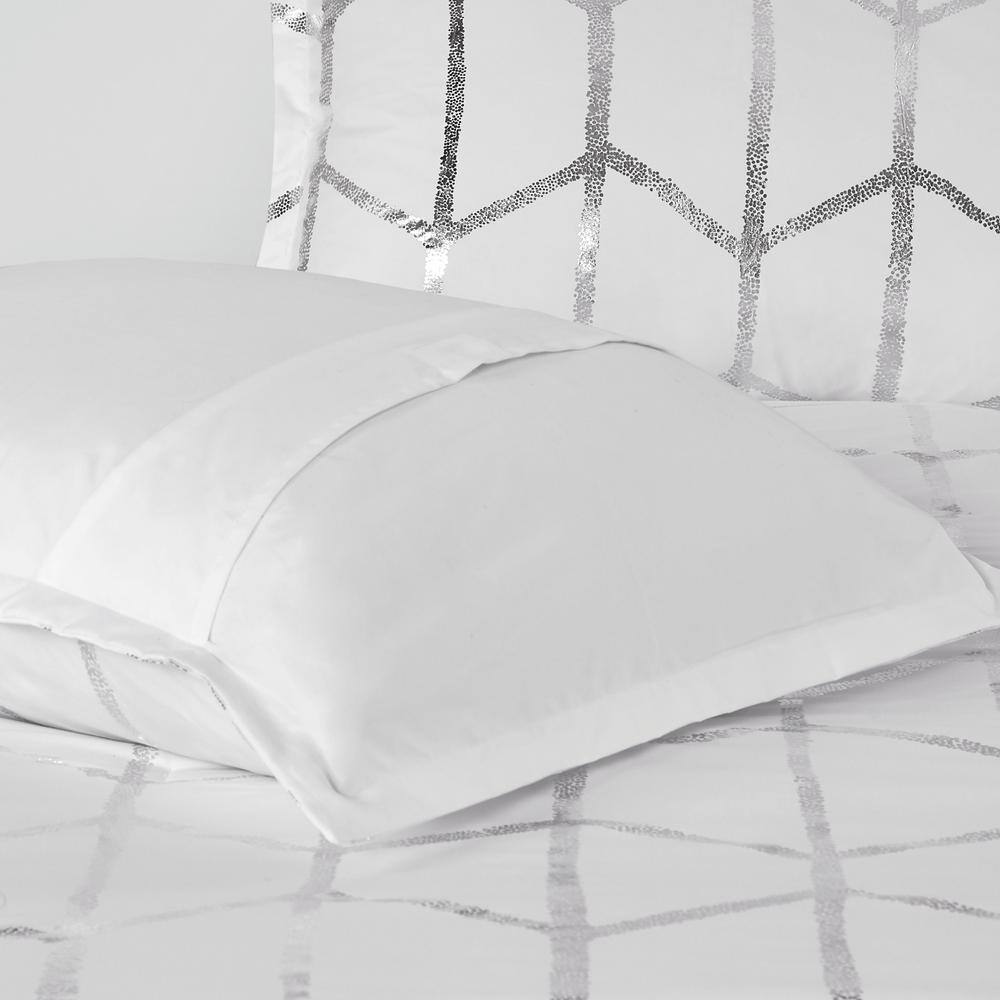 Twin White and Silver Microfiber Bedspread Set