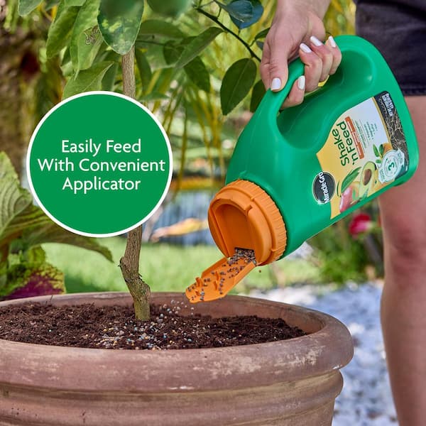 Miracle-Gro Shake N Feed Citrus, Avocado, Mango Plant Food 4.5 lbs