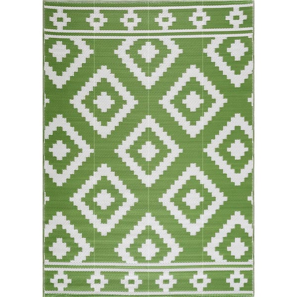 Milan Green and Creme 5 ft. x 7 ft. Folded Reversible Recycled Plastic Indoor/Outdoor Area Rug-Floor Mat