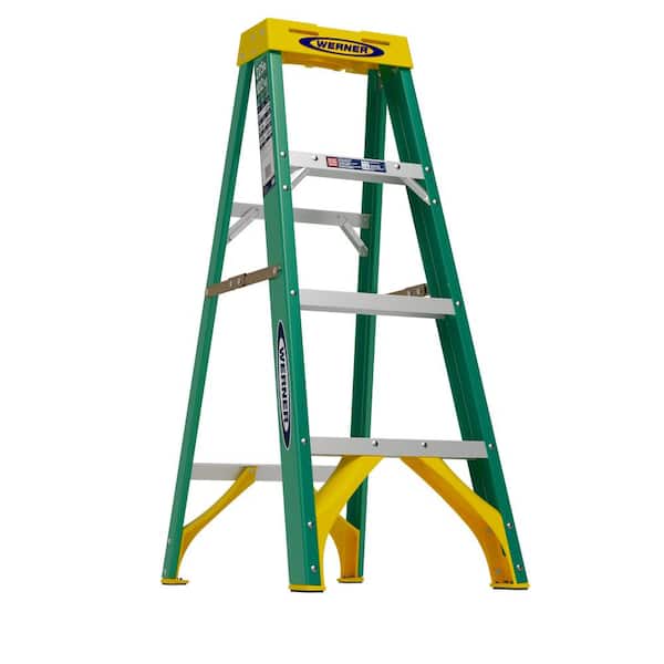 Werner 4 ft. Fiberglass Step Ladder (8 ft. Reach Height) with 225 lb. Load Capacity Type II Duty Rating