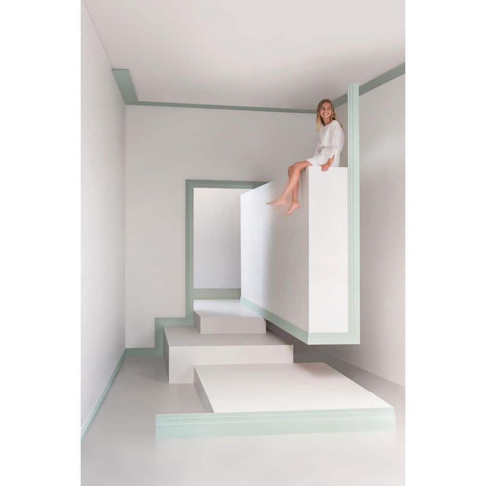 Primed White Polystyrene Baseboard Moulding Set of 16
