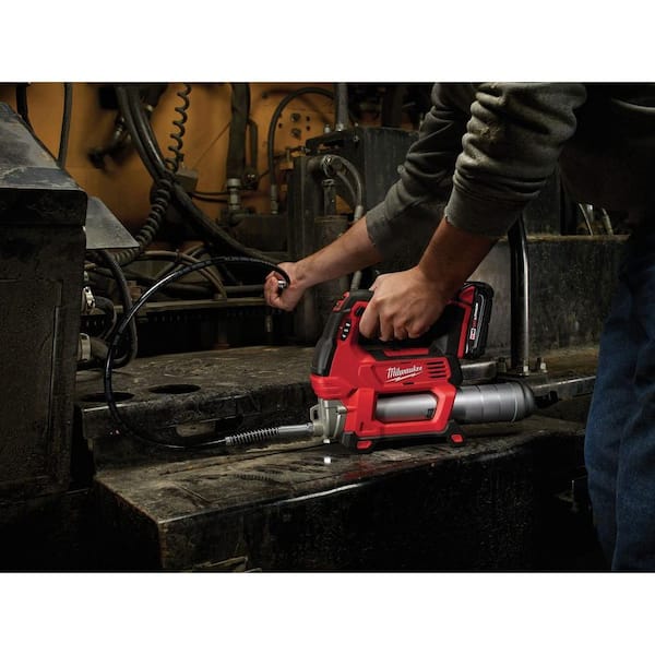 Milwaukee M18 18V Lithium-Ion Cordless Grease Gun 2-Speed (Tool