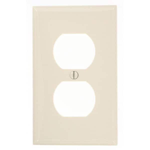 Leviton 1-Gang Light Almond Duplex Outlet/Receptacle Nylon Standard Wall Plate (1-Pack) 80703-NT