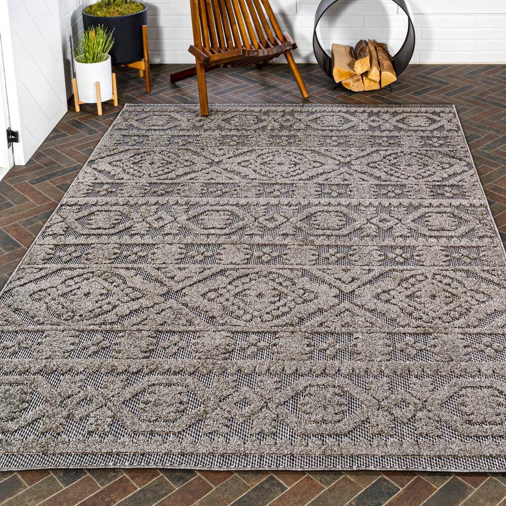 Dark Gray and Ivory Geometric Synthetic Indoor/Outdoor Area Rug