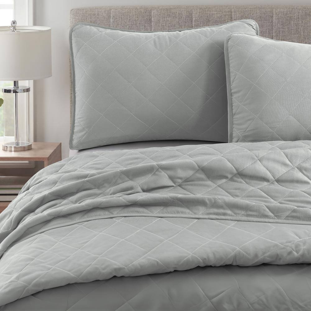Light Grey Full Microfiber Diamond Quilted Reversible Quilt Set