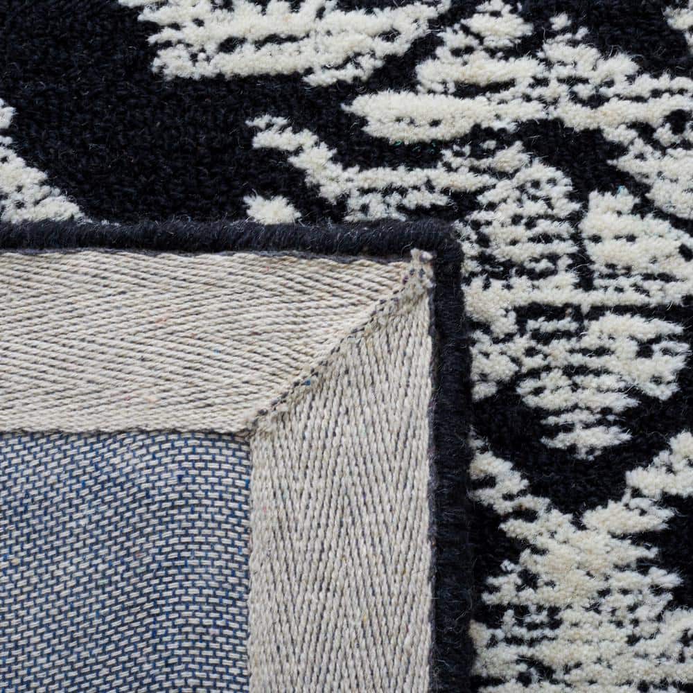 Elegant Floral Hand-Tufted Wool Runner Rug in Black - 27" x 7"