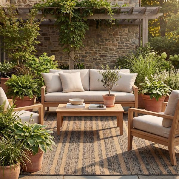 Venira Bohemian Grey 6.7 X 9 ft. Outdoor Area Rug