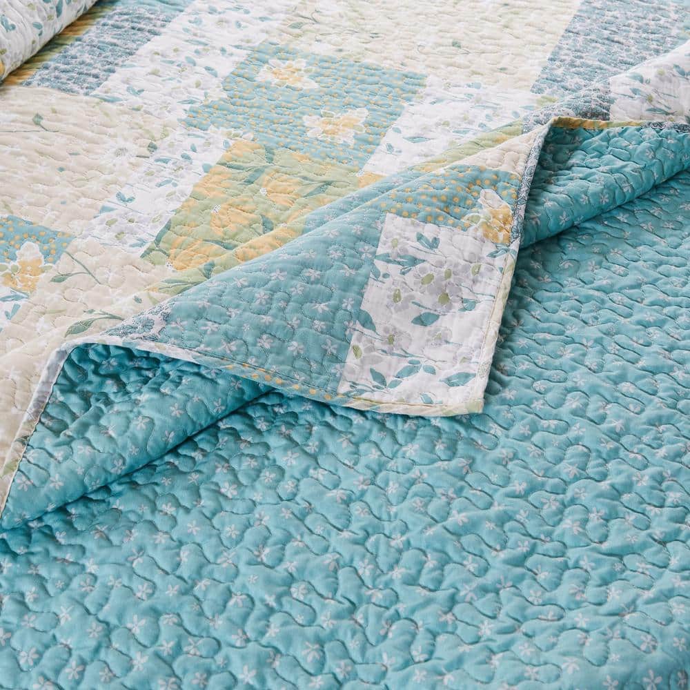 Evangeline Twin Reversible Cotton Quilt Set in Floral Patchwork