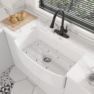 Glossy White Fireclay 33 in. Curved Design Single Bowl Farmhouse Apron Kitchen Sink with Pull Down Faucet