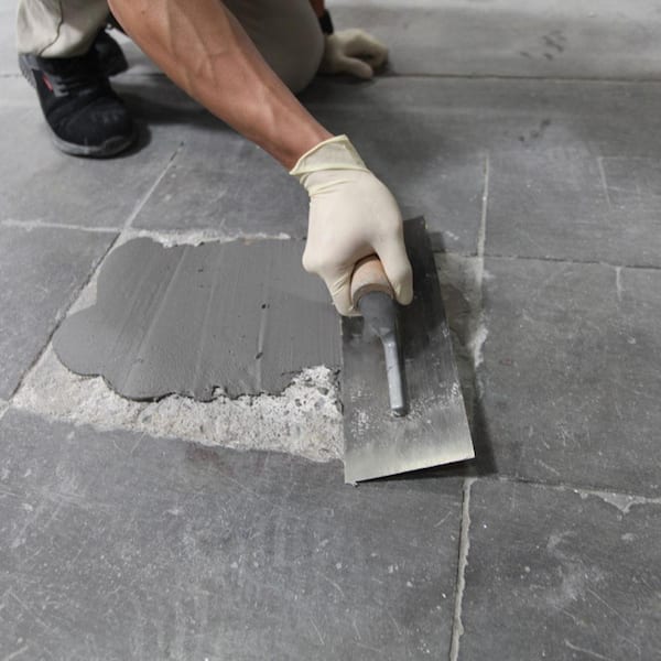 25 lbs. Asphalt Resurfacer