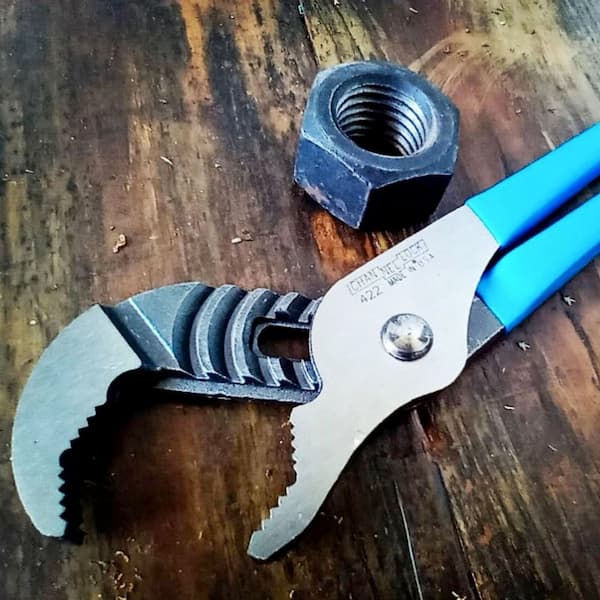 Channel Lock Plier – Heavy-Duty Ratchet Mechanic's Wrench, Eagle Mouth Locking Clamp For Plumbing, Automotive & Household Repairs