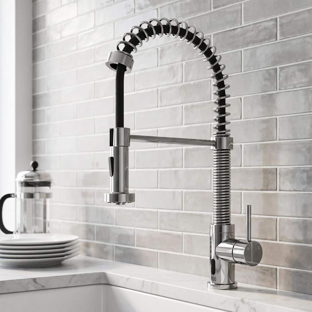 VIGO Edison Single Handle Pull-Down Sprayer Kitchen Faucet Set