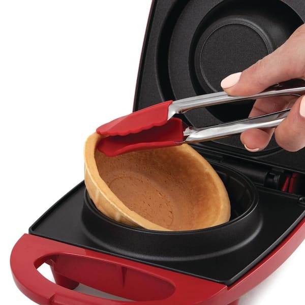https://images.thdstatic.com/productImages/6ce4db1d-baa1-4bfa-ad08-ed61962a9cd3/svn/red-salton-waffle-makers-wm1907-1d_600.jpg