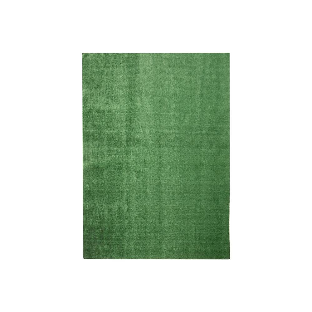 TrafficMaster Emerald Green Precut Turf 6 ft. x 8 ft. x 8 mm Green