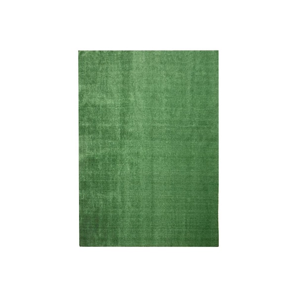 TrafficMaster Emerald Green Precut Turf 6 ft. x 8 ft. Artificial Grass Rug