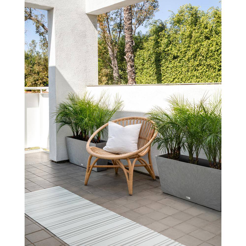 Gray 31" Recycled Plastic Indoor/Outdoor Planter Set