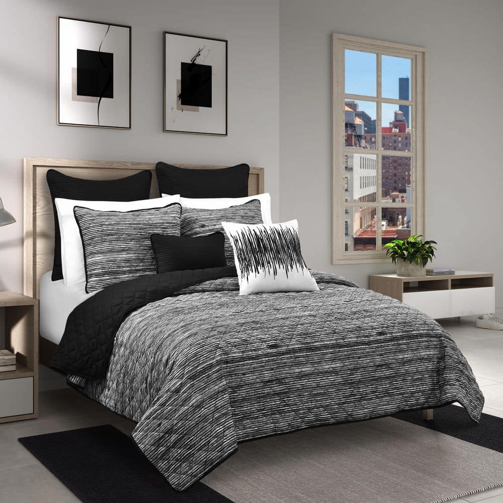 Dalton Black Polyester Full/Queen 3Pc. Quilt Set
