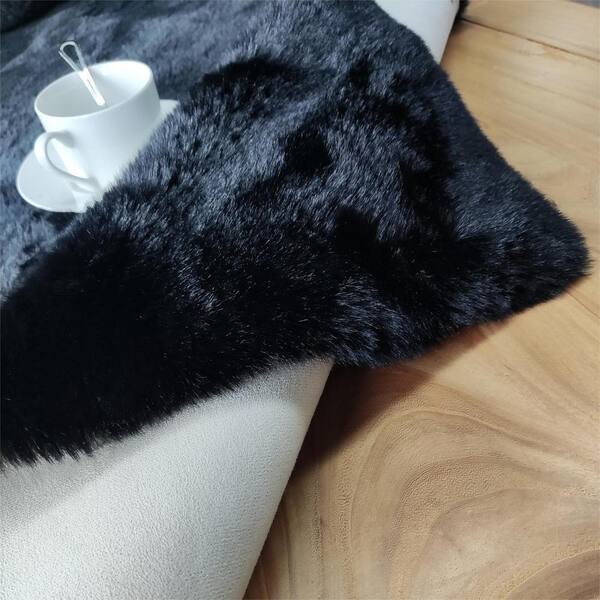 iliebe Mmlior Black 8 ft. x 8 ft. Soft Faux Rabbit Fur Round Area