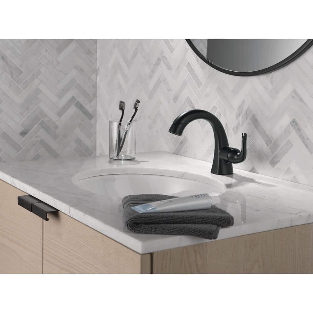 Matte Black Single Hole Pull-Down Bathroom Faucet