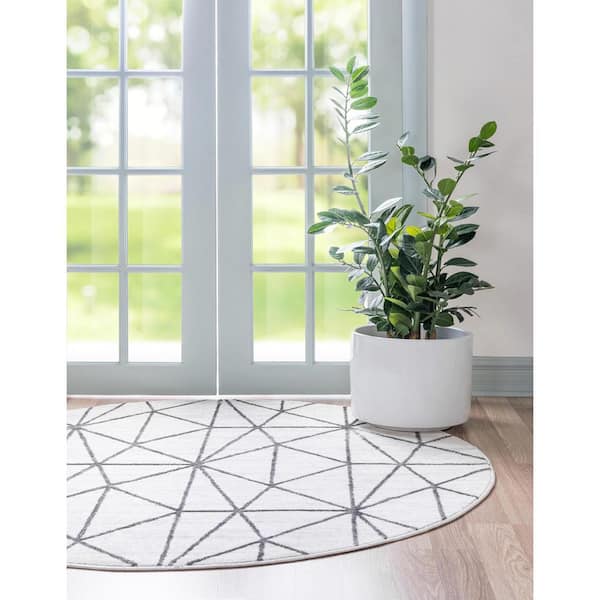 Matrix Trellis Geometric White 3 ft. 3 in. x 3 ft. 3 in. Round Area Rug