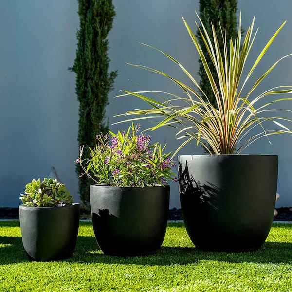 Kante 18 in. Dia Round Black Concrete Indoor/Outdoor Planter, Black Concrete Planter Lightweight Black Plant Pot