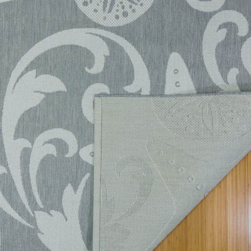 Gray Nautical Starfish and Sand Dollar 5' x 7' Indoor/Outdoor Area Rug