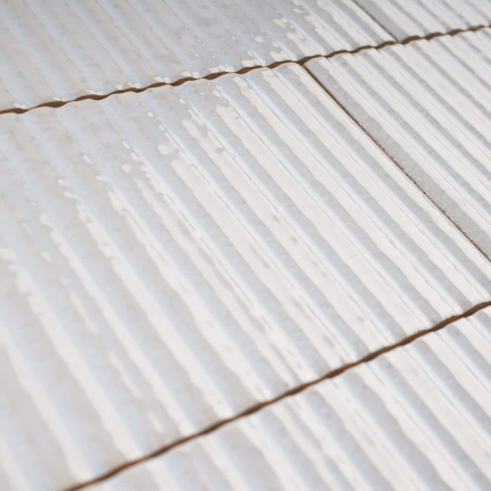 Soldeu White Glossy Ceramic Subway Wall Tile