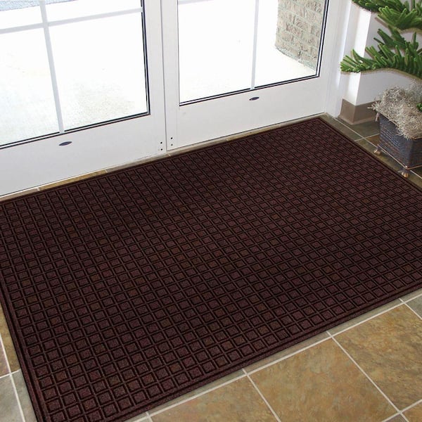 https://images.thdstatic.com/productImages/6d5fcc71-fef4-4817-ab2b-ce660c9362eb/svn/brown-trafficmaster-commercial-floor-mats-60-885-1403-40000600-e1_600.jpg
