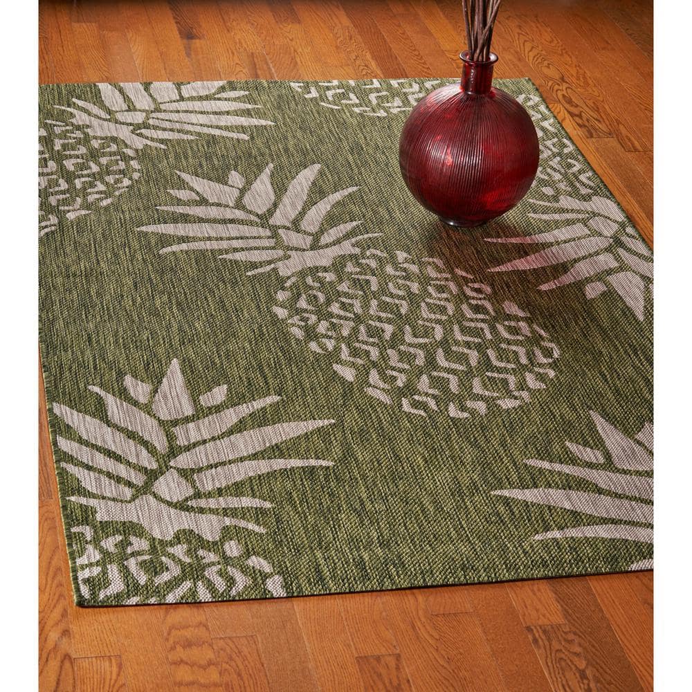 Reversible Gray Synthetic 5' x 7' Easy-Care Area Rug