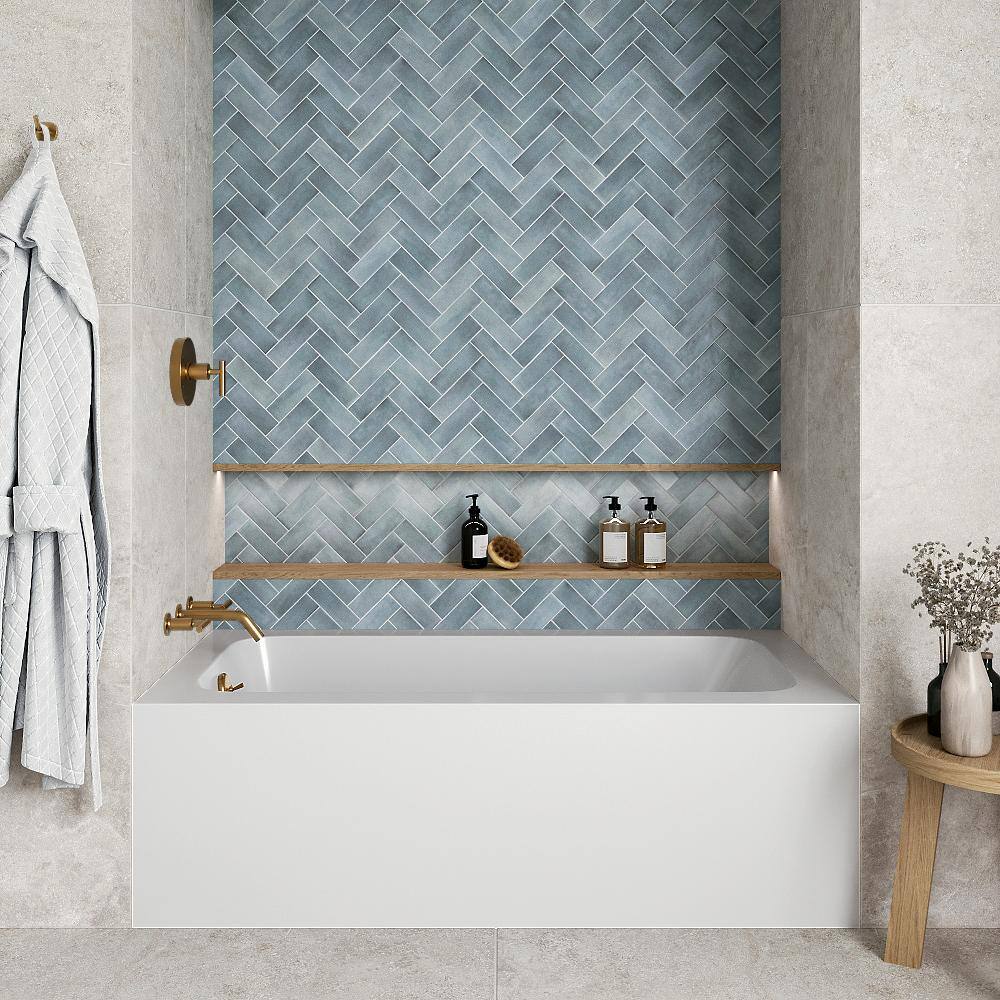 Glossy White Acrylic Alcove Bathtub with Brushed Gold Drain