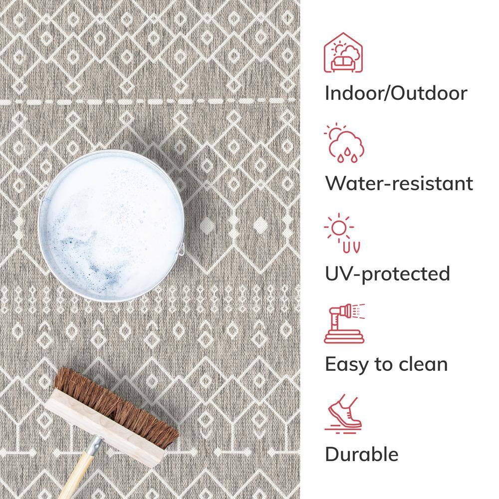 Luxe Light Grey Synthetic 8' x 10' Easy-Care Outdoor Area Rug