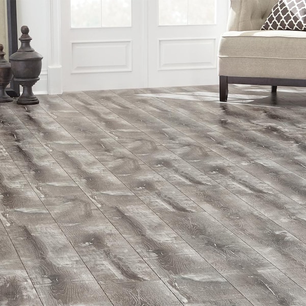 EIR Barton Oak 8 mm Thick x 7.64 in. Wide x 47.80 in. Length Laminate Flooring (30.42 sq. ft./case)