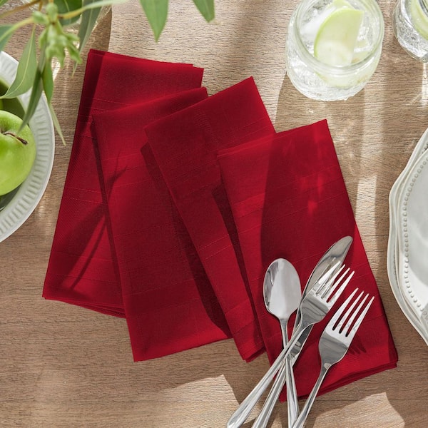 Elrene 17 in. W x 17 in. L Elegance Plaid Damask Poinsettia Red Fabric Napkins (Set of 4)
