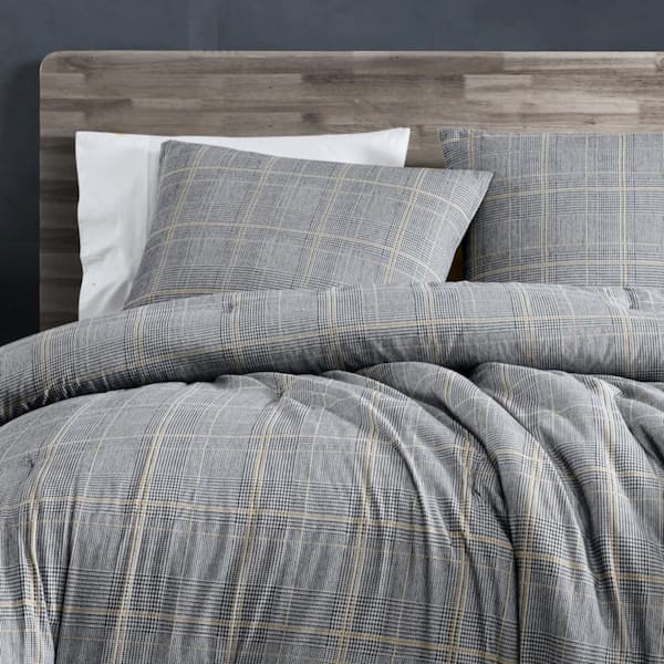 https://images.thdstatic.com/productImages/6ddbfa45-3cd1-4a71-b392-3c595ef3205d/svn/kenneth-cole-new-york-bedding-sets-ushsfn1161772-31_600.jpg