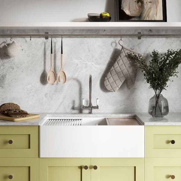 Ruvati Fiore 33 in. Apron-Front Farmhouse Single Bowl White