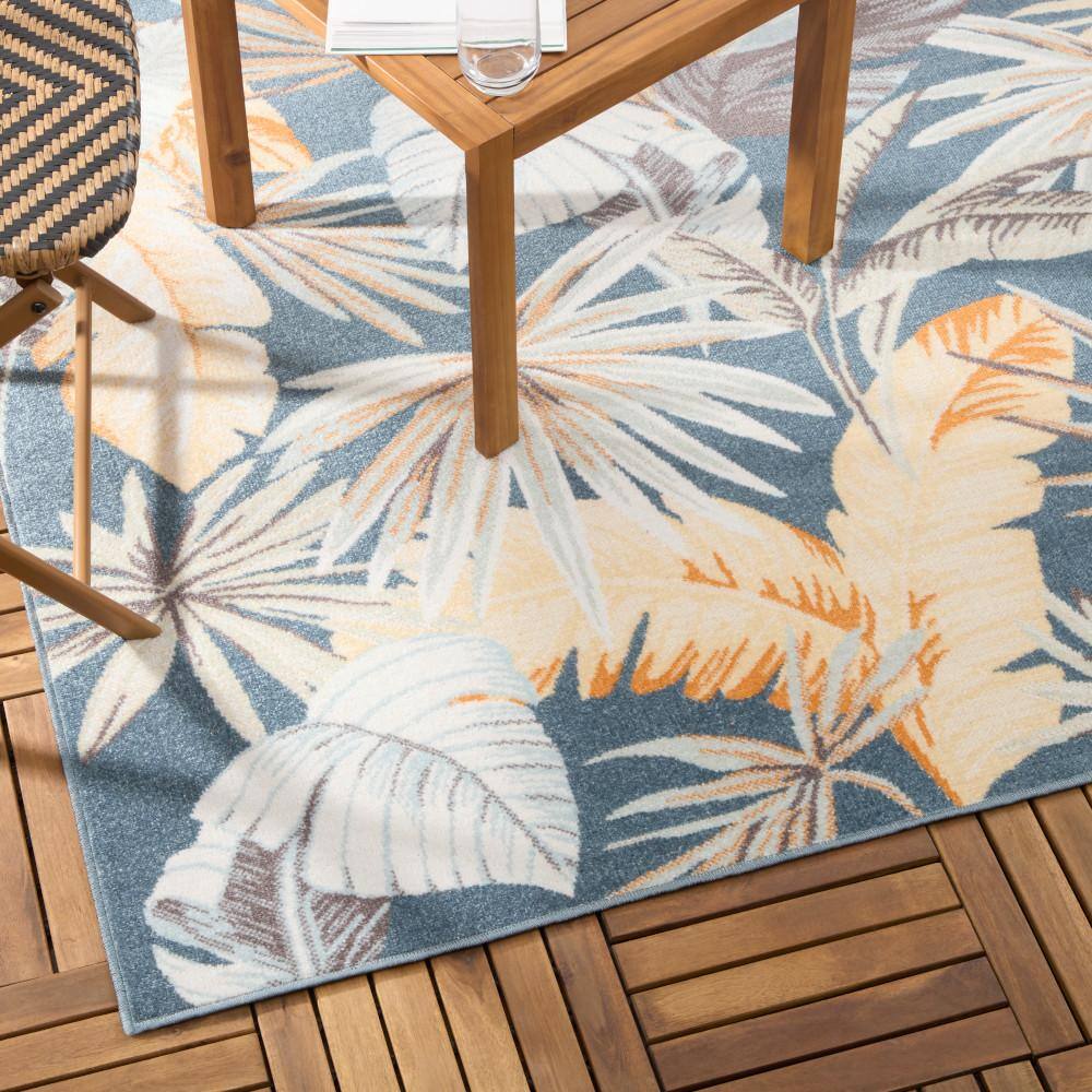 Abaco Dark Blue and Multicolor Synthetic Floral Area Rug 5' x 7'
