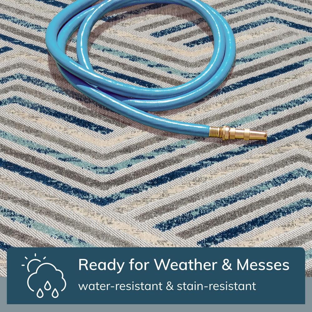 Reversible Grey Blue Geometric Synthetic 5' x 7' Area Rug