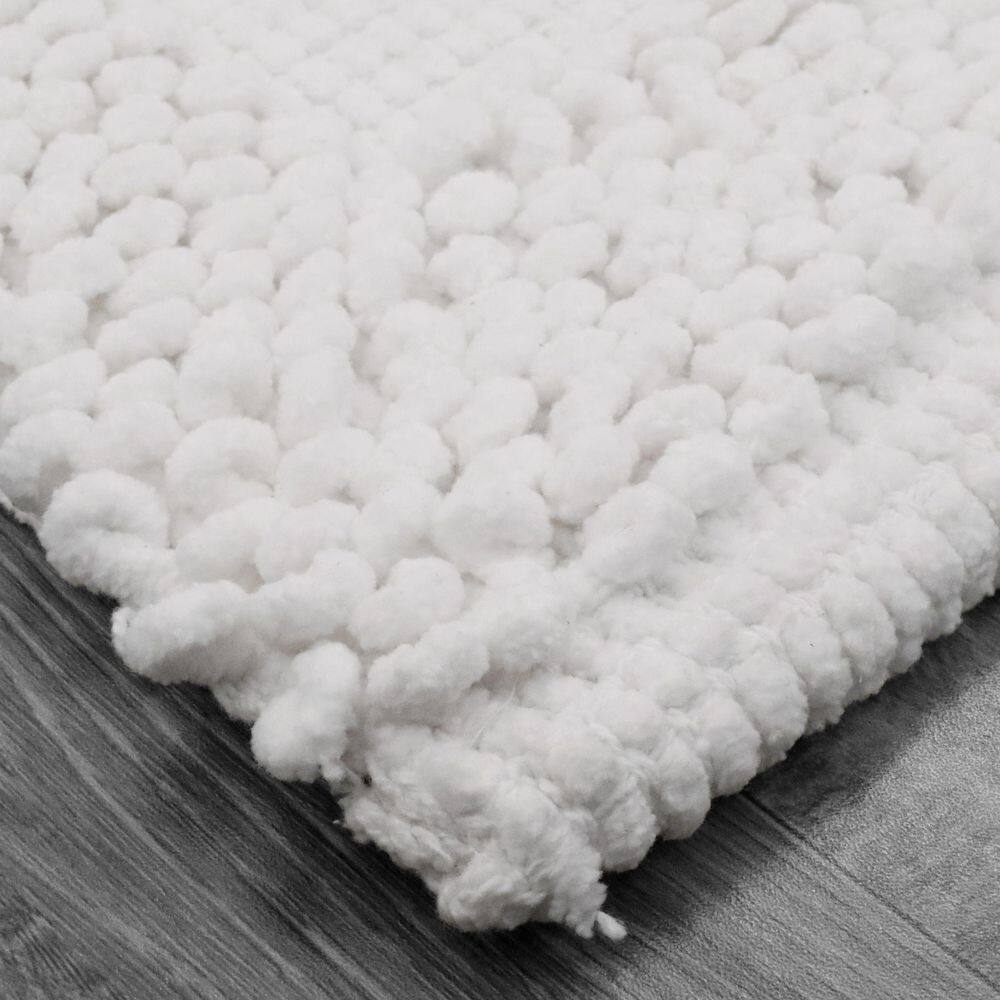 Luxurious White Cotton Chenille Non-Slip Bath Mat 20" x 32"