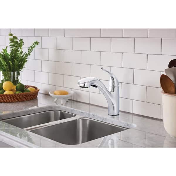 Moen Brecklyn Single Handle Pull Out Sprayer Kitchen Faucet With Power Clean In Chrome 87557 The Home Depot