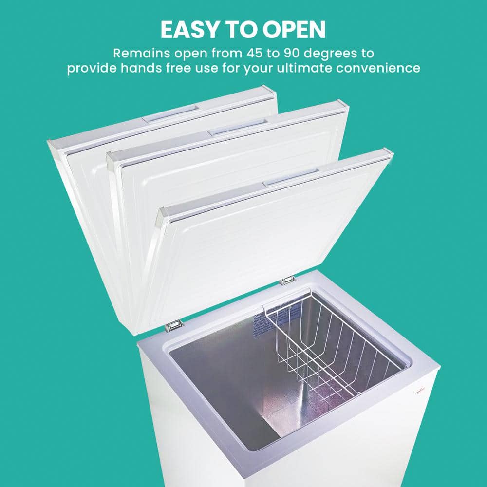 Compact White Energy Star Chest Freezer with Manual Defrost