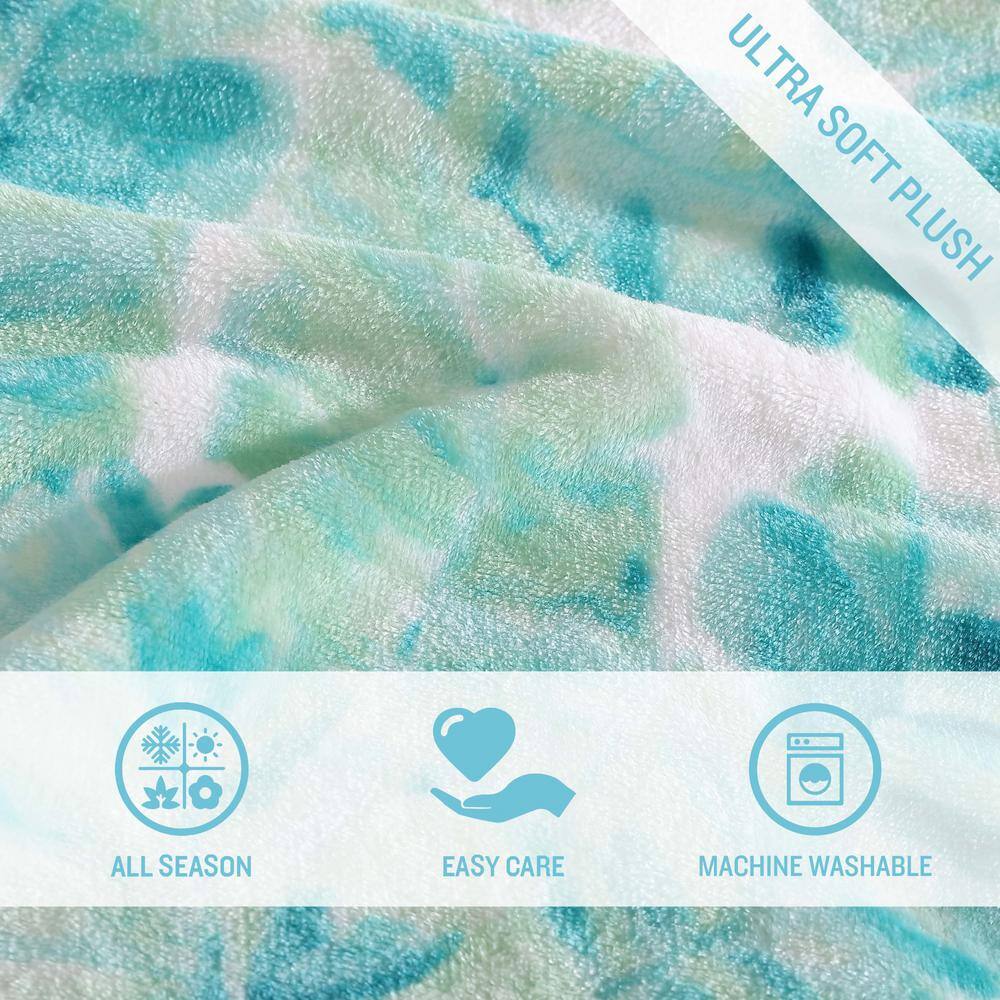Weekend Green Tropical Plush Fleece Throw Blanket 50" x 70"