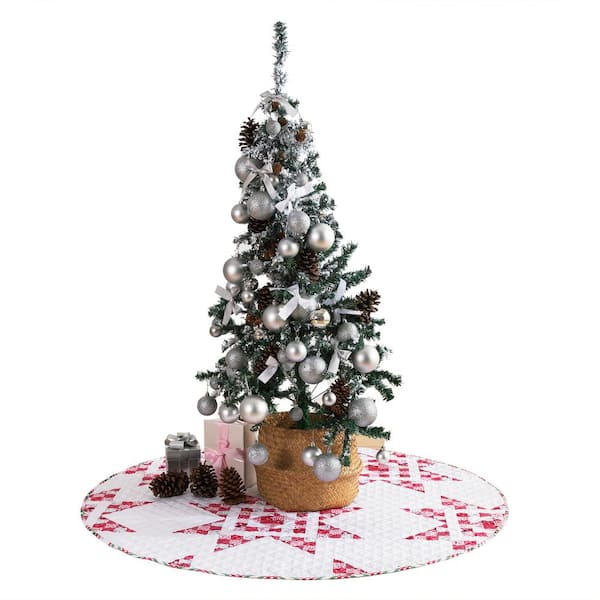 COUNTRY LIVING 48 in. Angelina Polyester Microfiber Quilted Tree Skirt