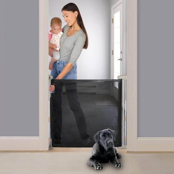 INGENUITY The Thruway 52W Series Pet and Baby Retractable Gate